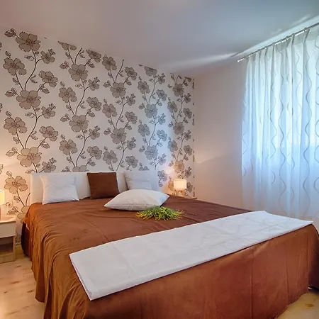 Apartament Perla